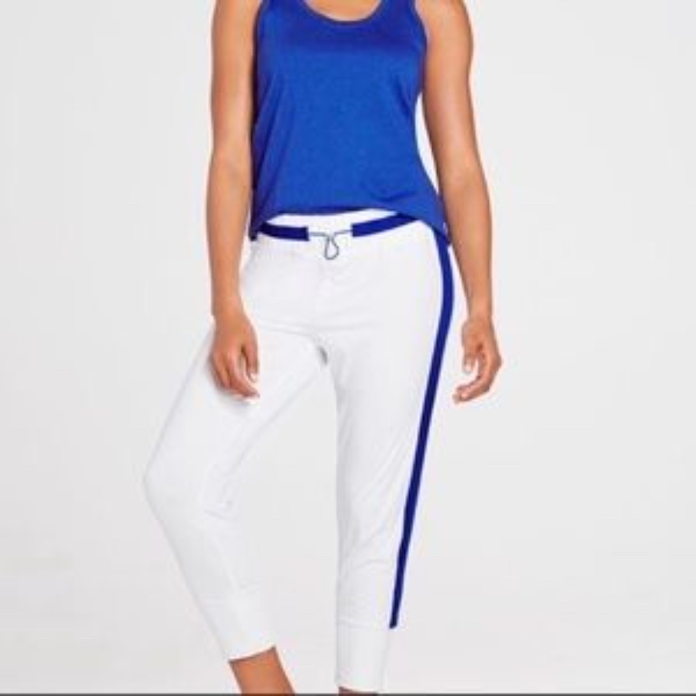 ⚠️Fabletics Bundle Deal⚠️ - Picture 3 of 9